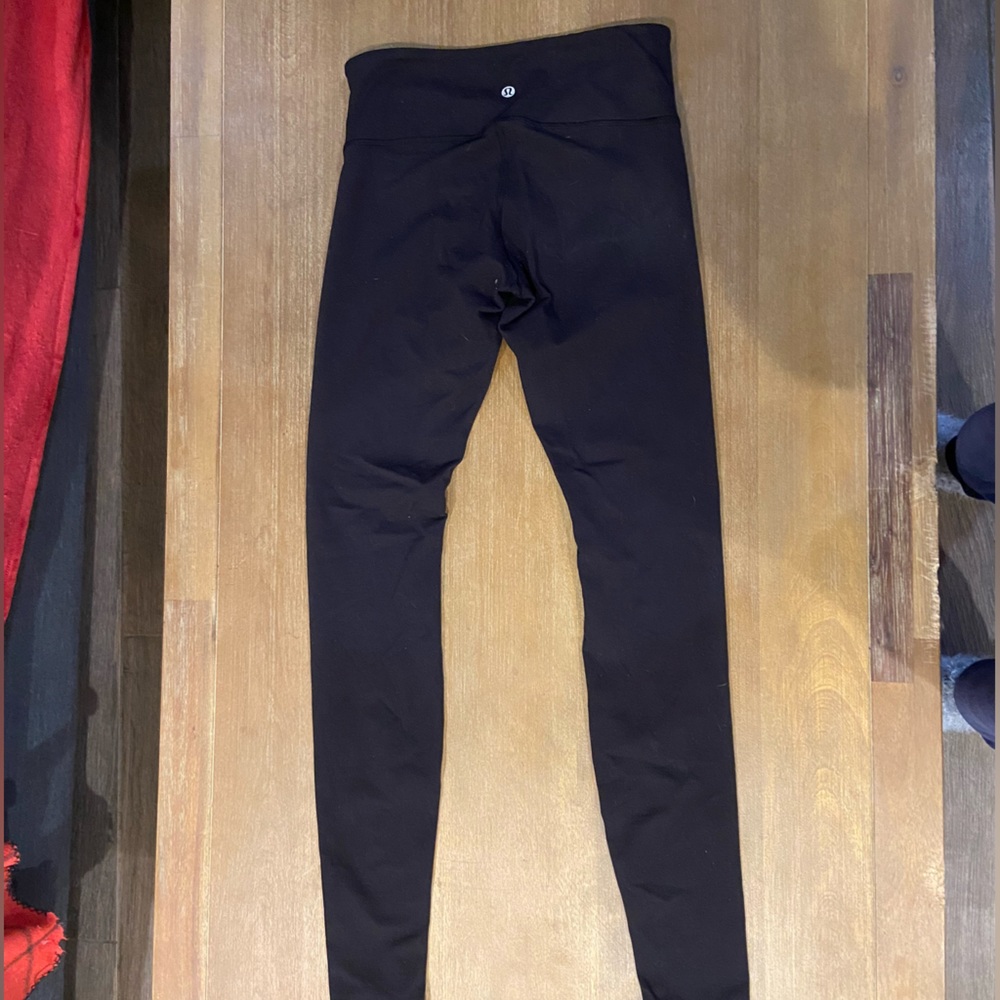 black lululemon leggings size 6